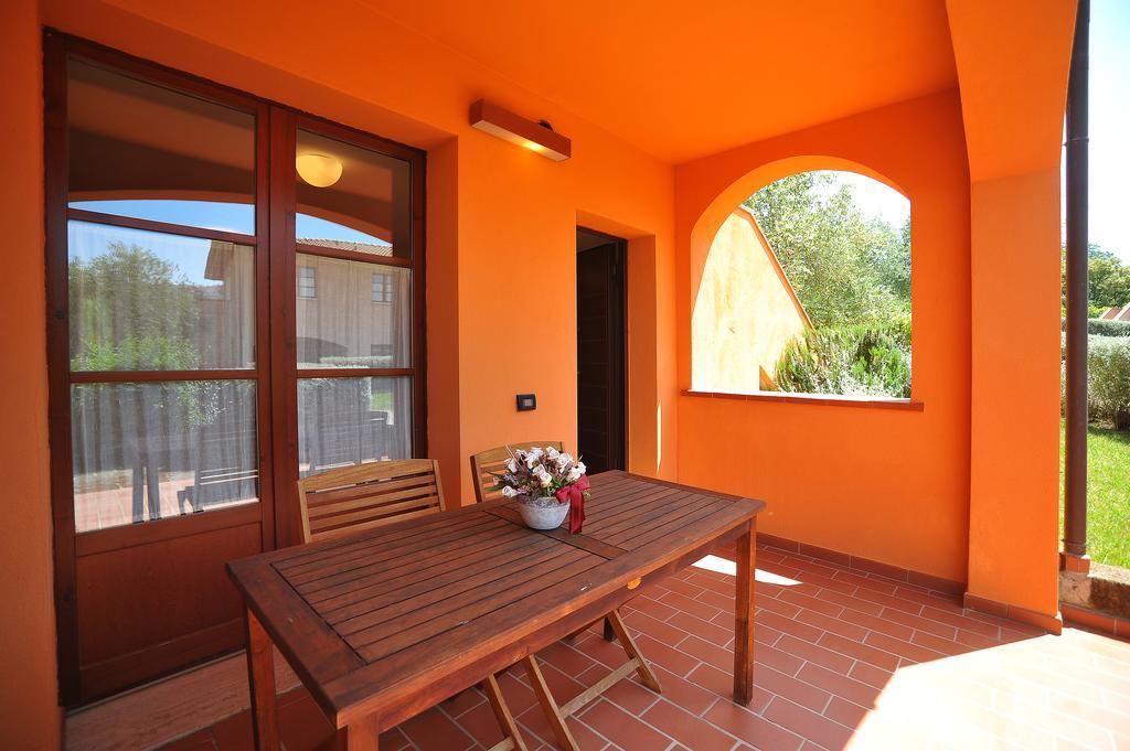 Aparthotel Borgo Etrusco à Scarlino Extérieur photo