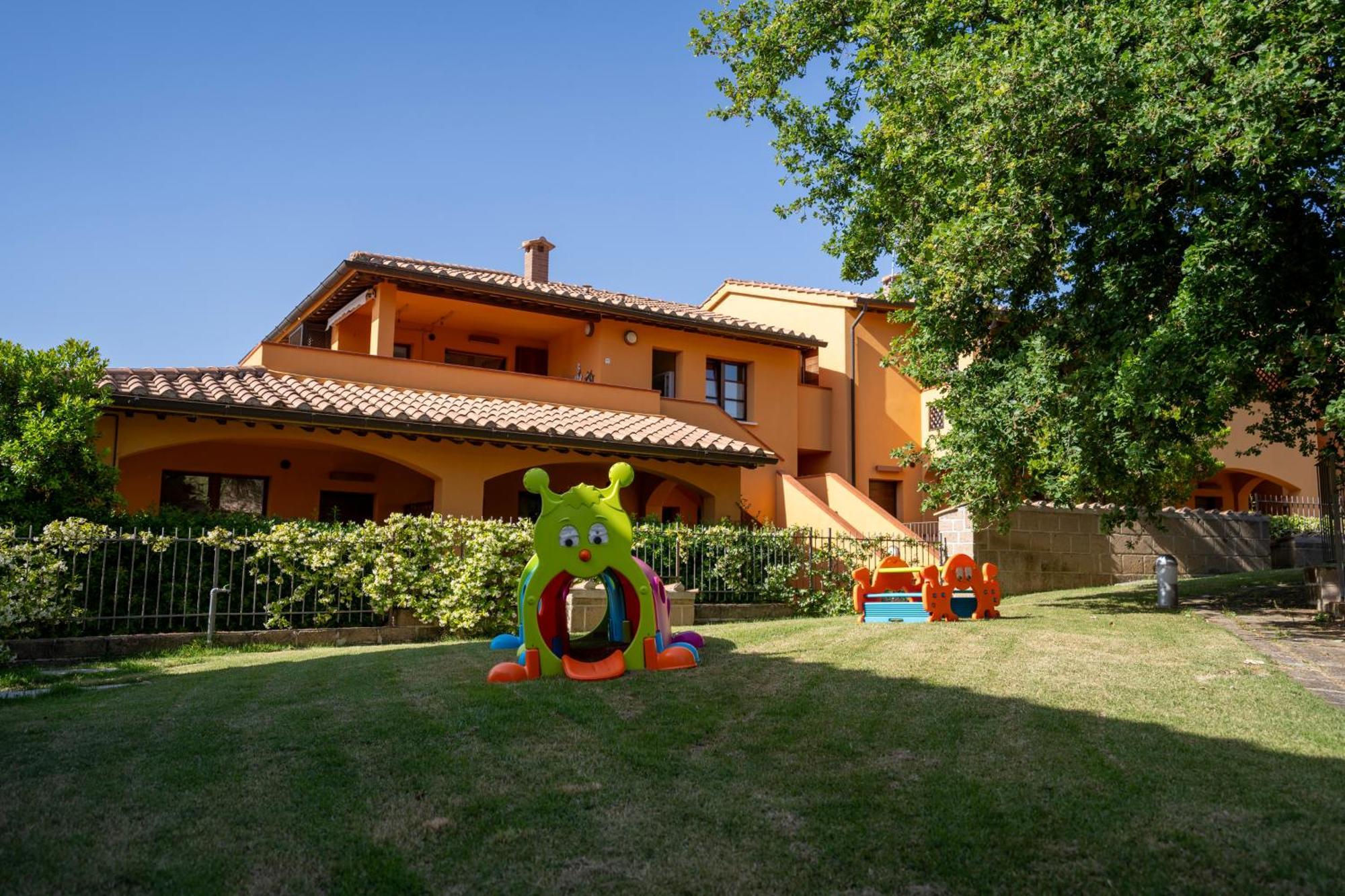 Aparthotel Borgo Etrusco à Scarlino Extérieur photo